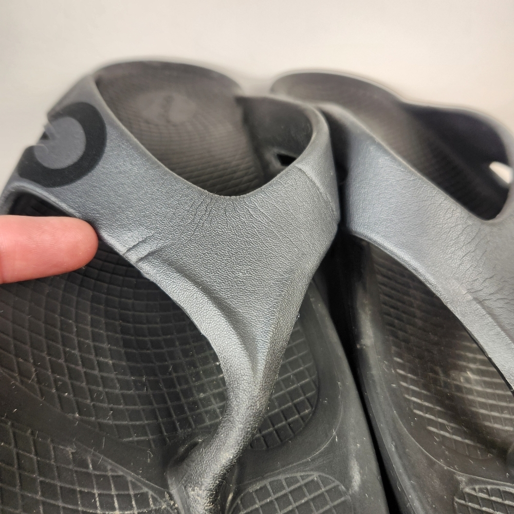 OOFOS Men's Original Sport Sandal Size 13 EU 46 Black Comfort Recovery Shoe - Picture 8 of 10